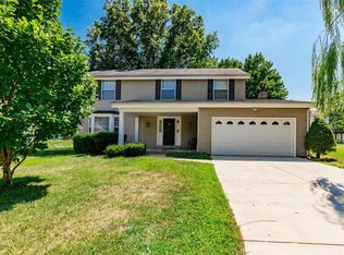 12 Lippizan Rd, Saint Peters, MO 63376