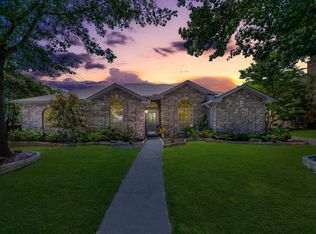 8518 Bridgewater Dr, Rowlett, TX 75088