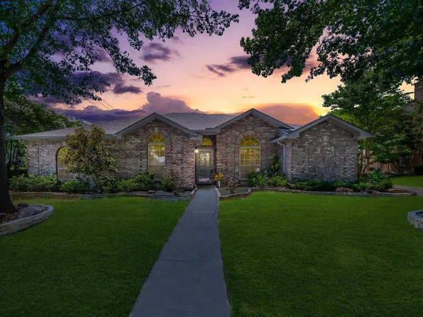 8518 Bridgewater Dr, Rowlett, TX 75088