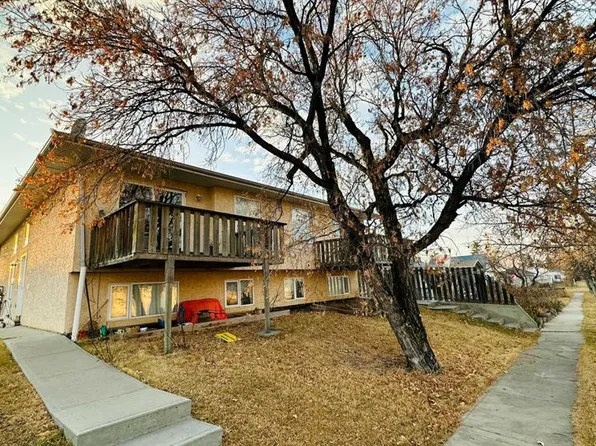 108 Railway Ave N, Morrin, AB T0J 2B0