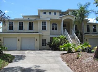271 Sanctuary Dr, Crystal Beach, FL 34681