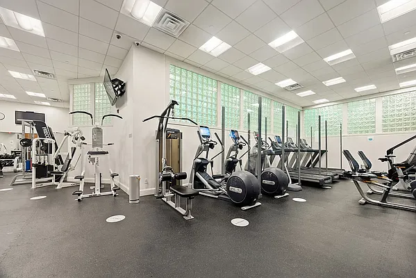 Rented by Compass | media 18