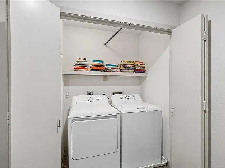5218 Petty St #F — Photo 19