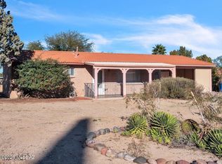 101 E La Grosella, Green Valley, AZ 85614
