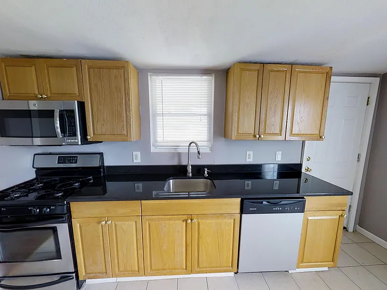 1111 E Colvin St #1 — Photo 4