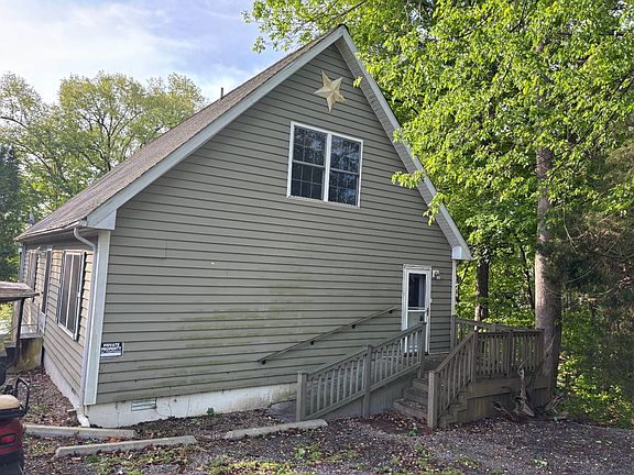 3rd image of 450 Shady Acres Rd