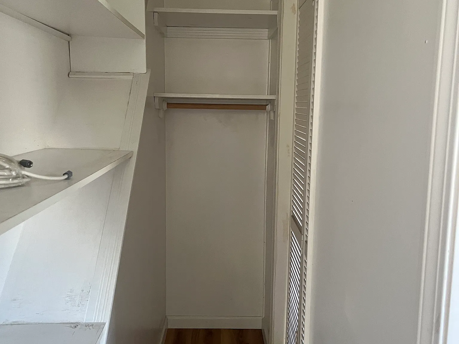 3 bed, 900 sqft, $2,200 — Photo 3