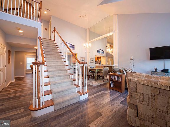 2nd image of 37992 Bayview Cir E