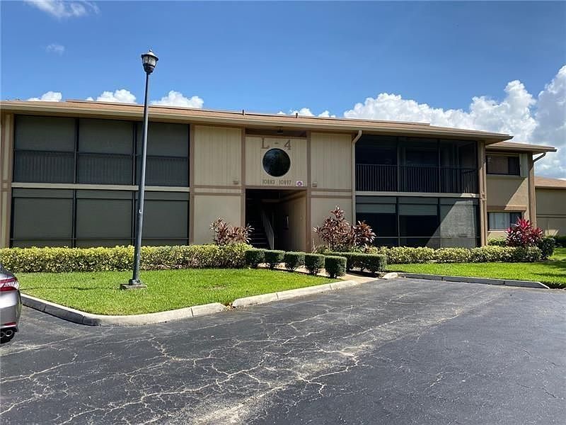 1st image of 10885 W Clairmont Cir #213