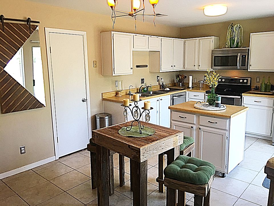 1st image of 3319 W Heatherock Cir