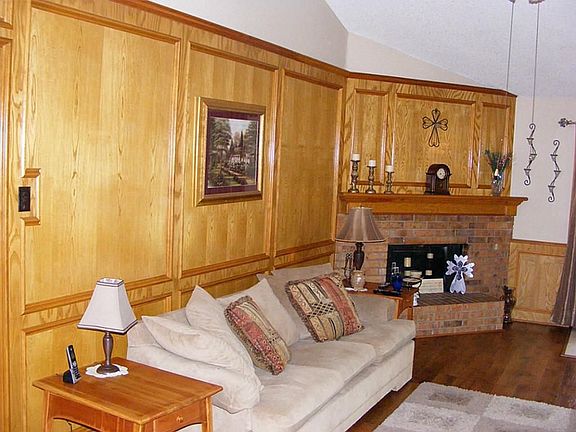 4th image of 9719 Forest Hollow Dr