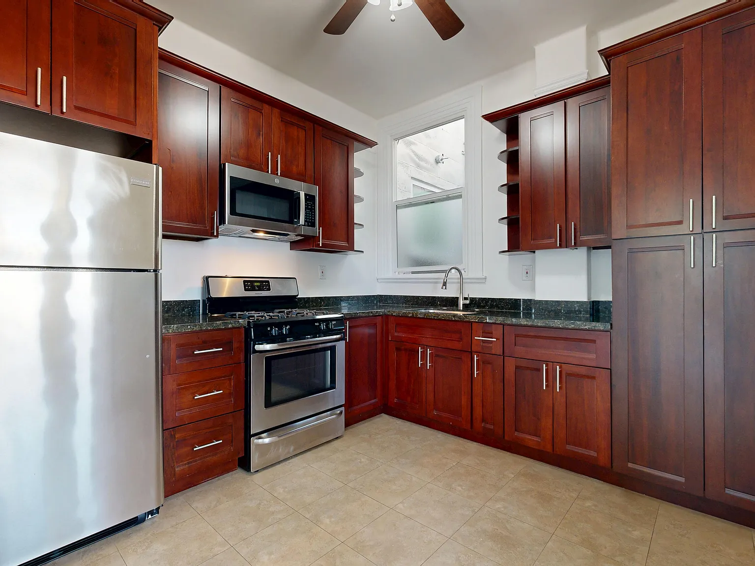 445 Octavia St #8 — Photo 4