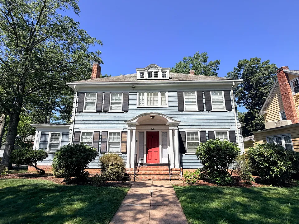 526 Ellsworth Ave