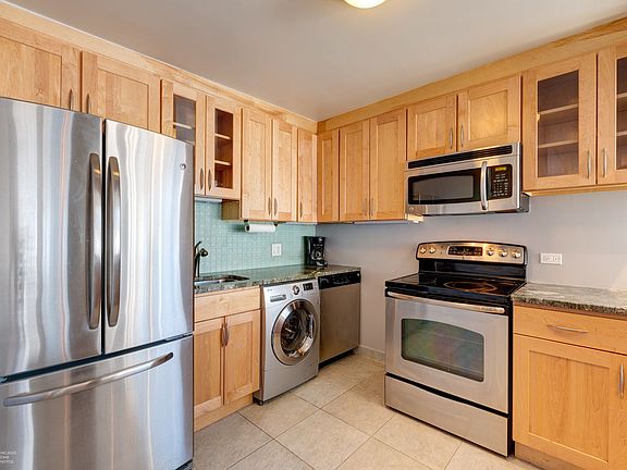 4th image of 200 N Dearborn St Unit 3102