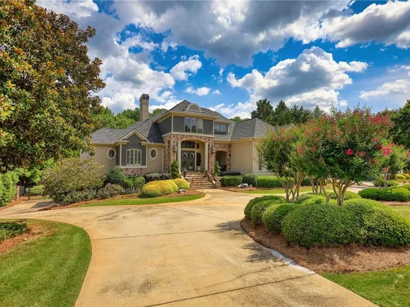 1007 Legacy Hills Dr, McDonough, GA 30253