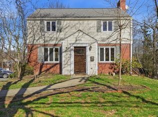 1002 Greenlawn Dr, Pittsburgh, PA 15216