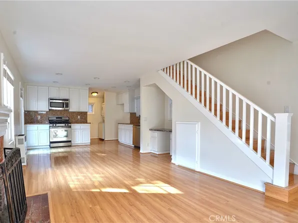 1105 N Beverly Glen Blvd, Los Angeles, CA 90077