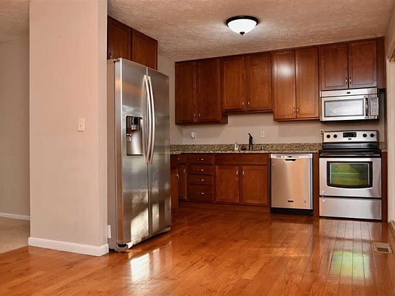 5th image of 469 Glenview Ct