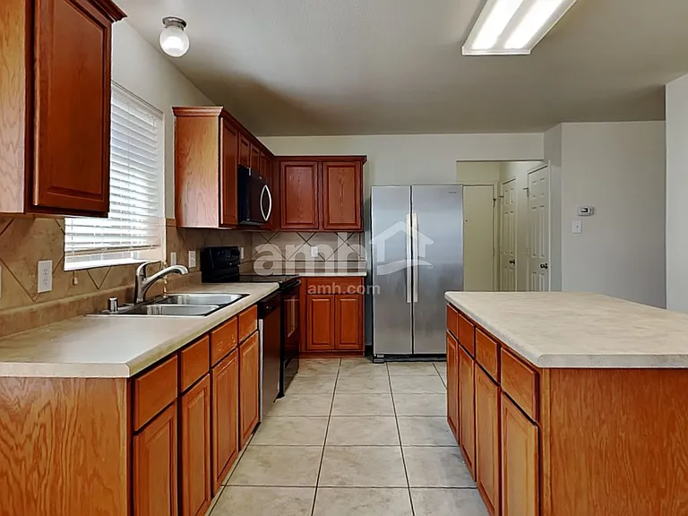 10624 Cochron Dr — Photo 3