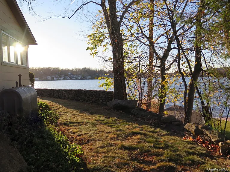 17 Vails Lake Shore Dr #17 — Photo 14