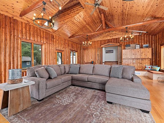 3rd image of 12650 Pine Nob Ln