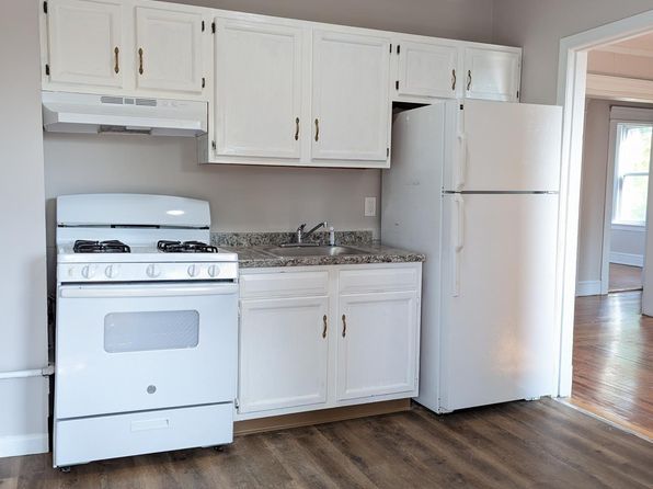 22 Roseland Ave APT 3