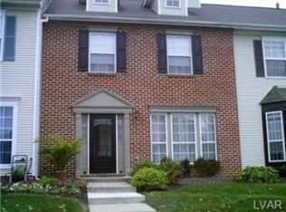 1918 Pine Ct, Hellertown, PA 18055
