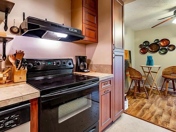 4th image of 14695 Pine Glen Cir