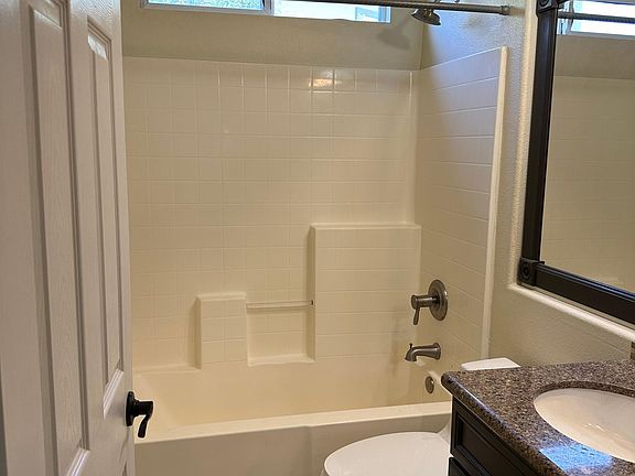 5th image of 32892 Adelante St
