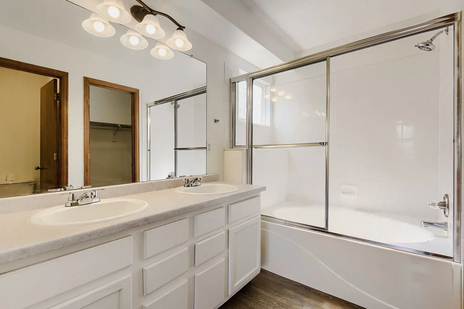 Primary Bedroom Bathroom