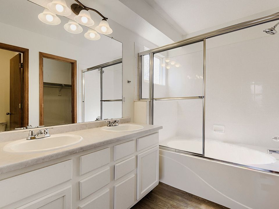 Primary Bedroom Bathroom