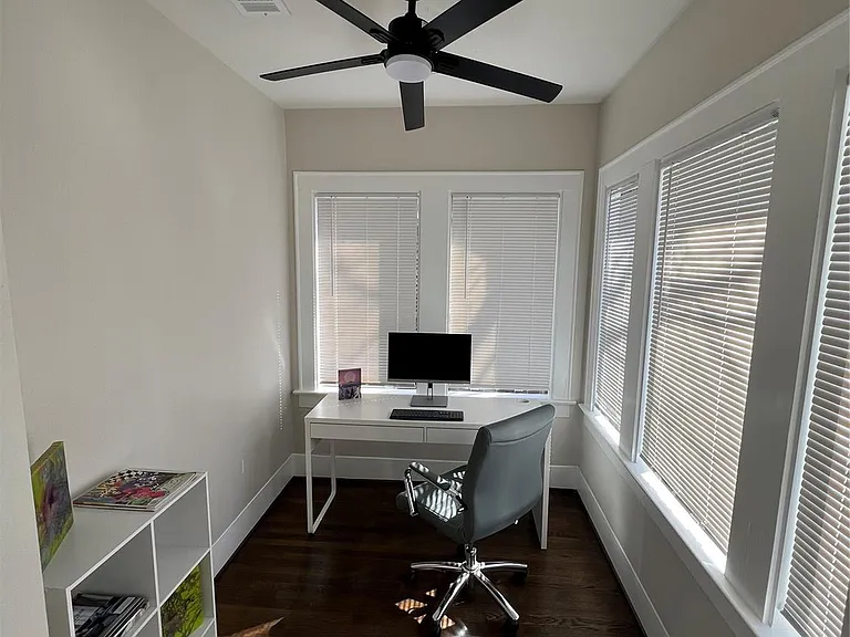 1911 Bissonnet St — Photo 12