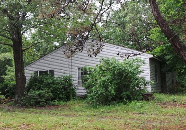2nd image of 3143 Jackson Rd