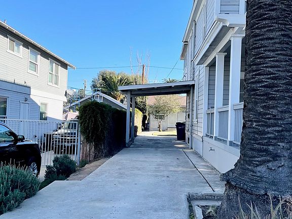 3rd image of 419 Cajon St