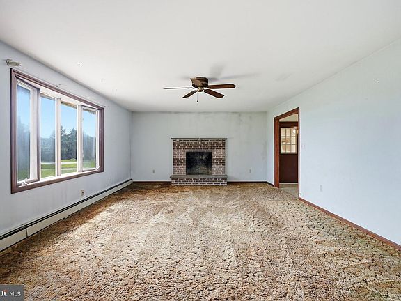 5th image of 610 Penn Green Rd