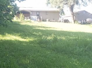 1153 E Elm St, Morrisville, MO 65710