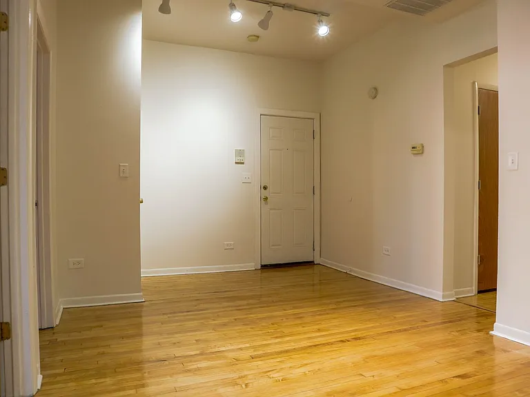 1400 W Taylor St — Photo 12