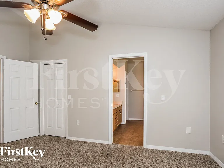 10709 Deepbrook Dr — Photo 12