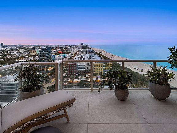 5th image of 50 S Pointe Dr APT 2305