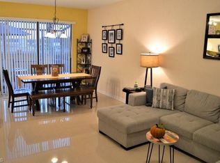 7444 Bristol Cir, Naples, FL 34120