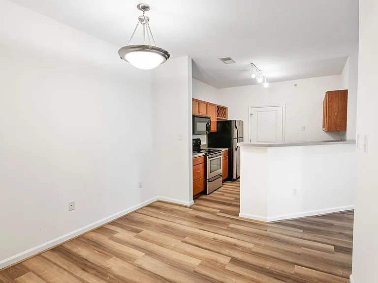 760 Walker Sq #3C — Photo 7