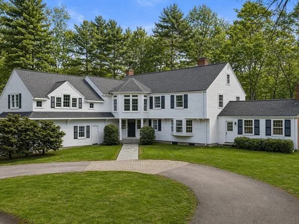 28 Centre St, Dover, MA 02030