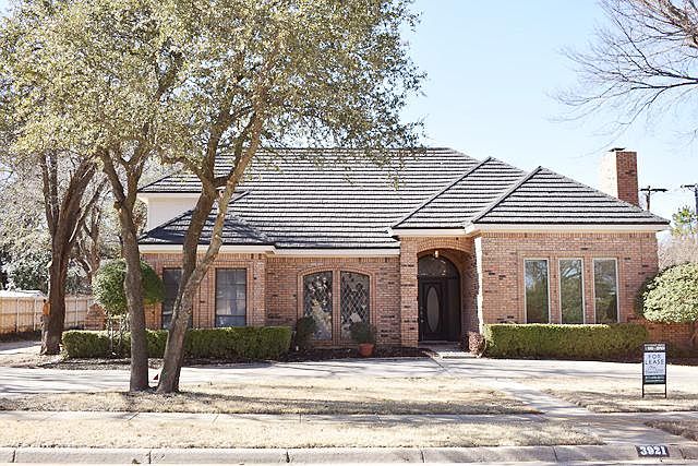 1st image of 3921 Hillwood Way