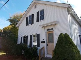 34 Arnold Ave, North Kingstown, RI 02852