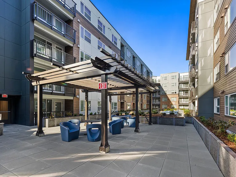 Astra Apartments — Photo 21