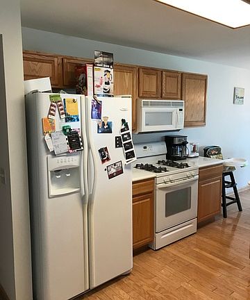 4th image of 39687 N Warren Ln