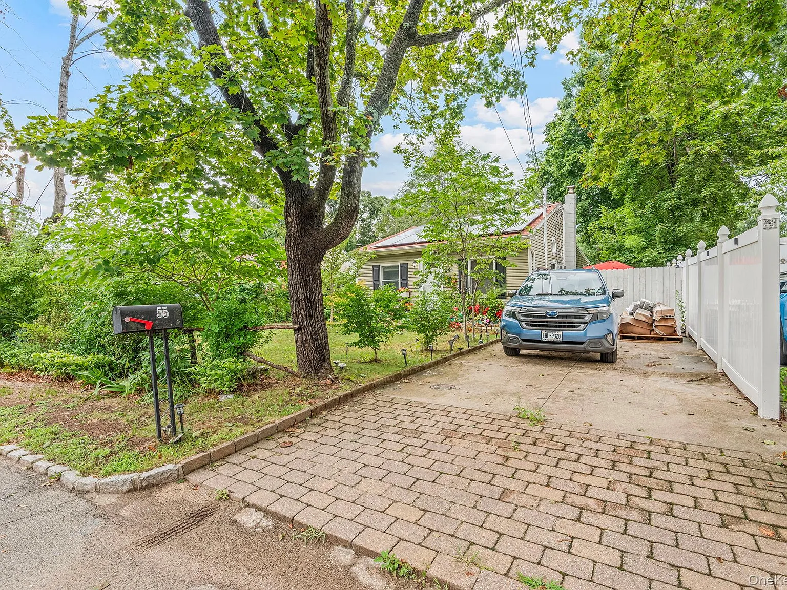 3 bed, 1.0 bath, 880 sqft, $3,500 — Photo 3