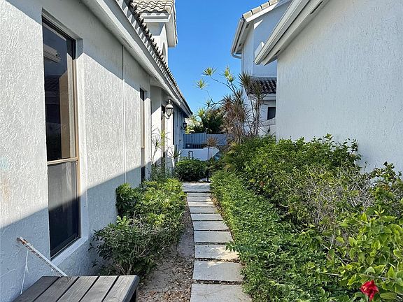 5th image of 2108 NW 60th Circle