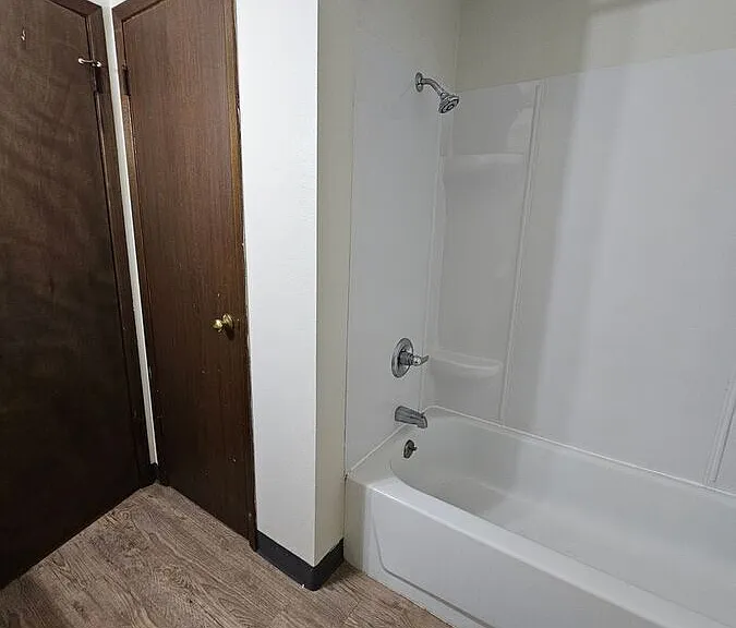 330 29th Street Dr SE #9 — Photo 9
