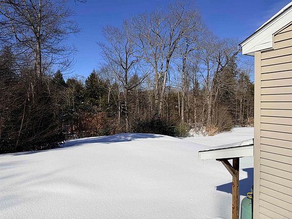 3rd image of 98 Ledge Hill Rd